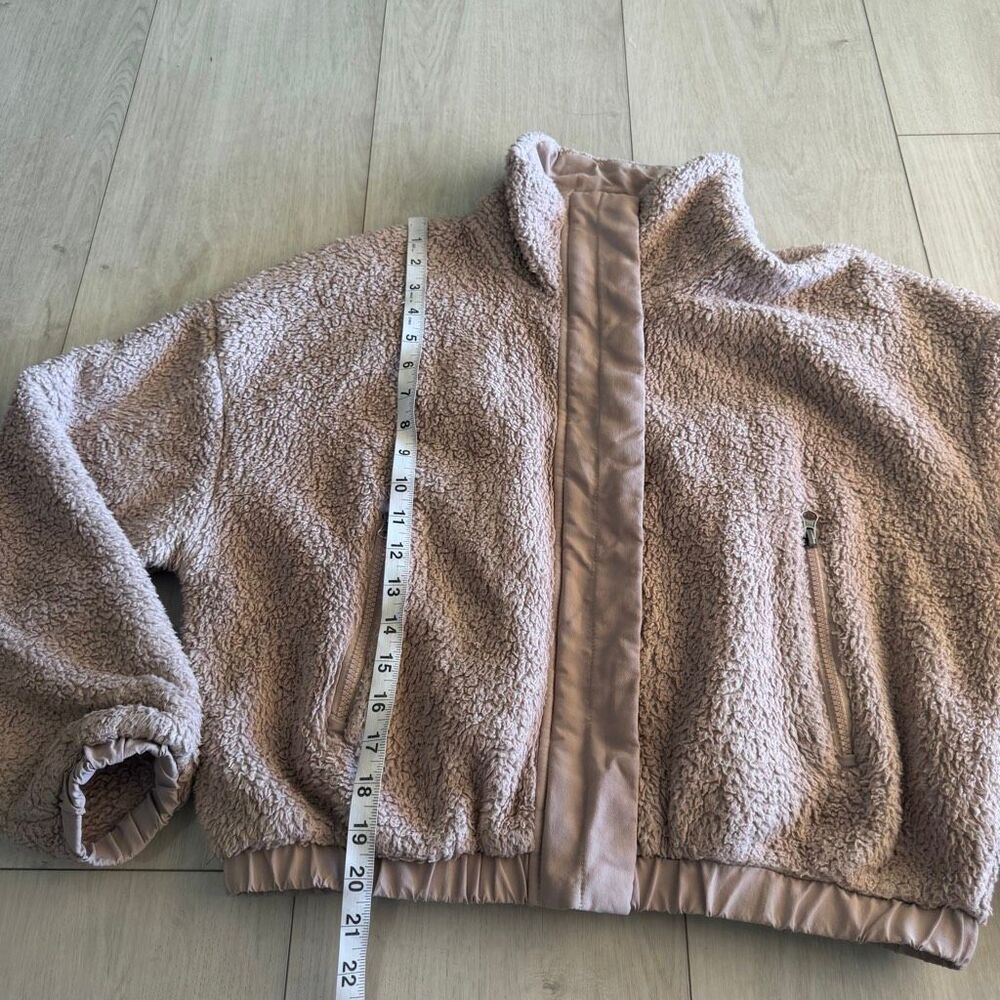 Vuori Cozy Sherpa Jacket size XS - Picture 2 of 11